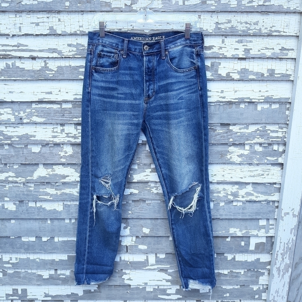 🌟 American Eagle Hi Rise Girlfriend Ripped Jeans 2